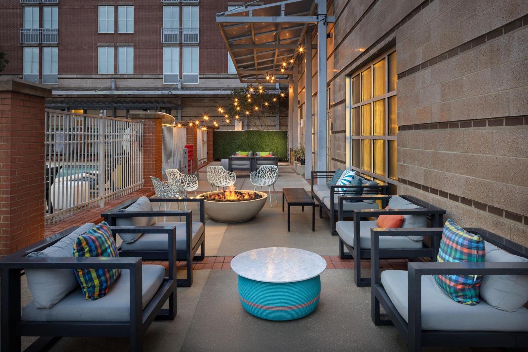Aloft Tallahassee Downtown Екстериор снимка
