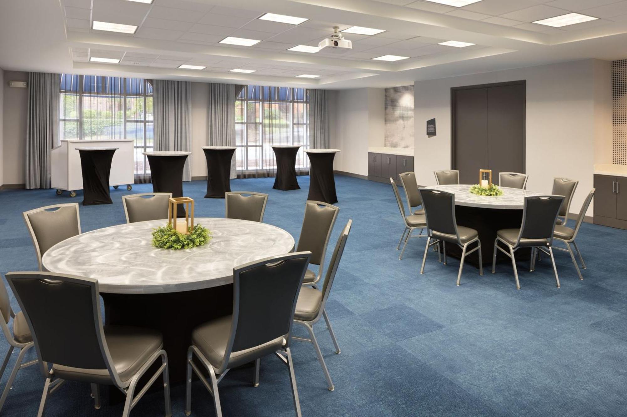 Aloft Tallahassee Downtown Екстериор снимка