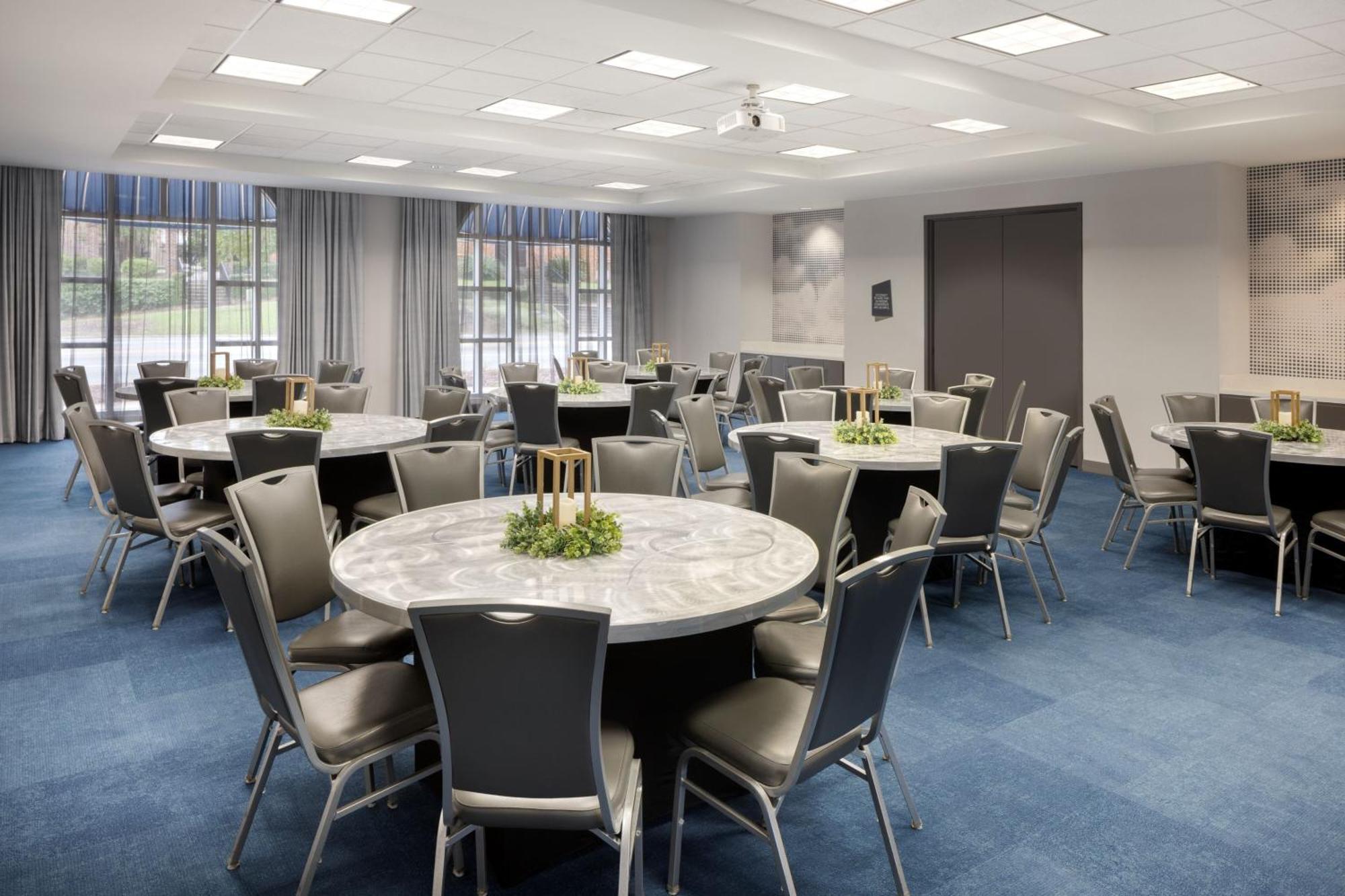 Aloft Tallahassee Downtown Екстериор снимка
